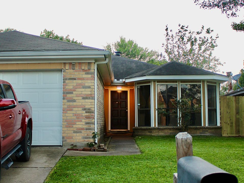 1st image of 15914 Vista Del Mar Dr