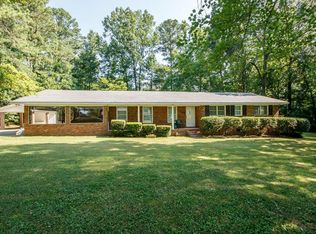 2610 Valley View Dr, Rocky Face, GA 30740
