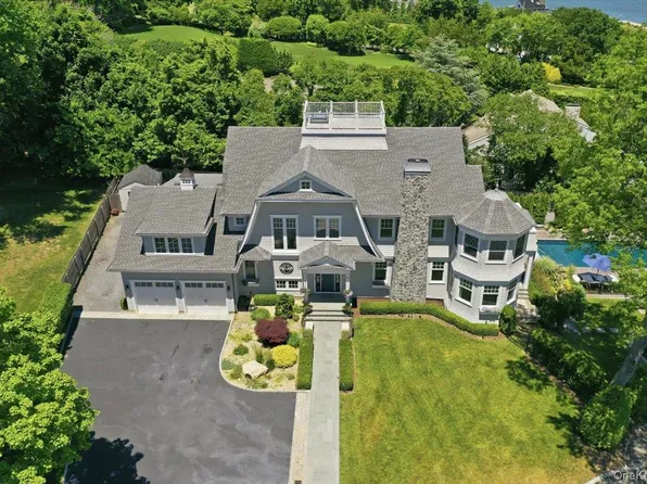 7 Preston Lane, East Setauket, NY 11733