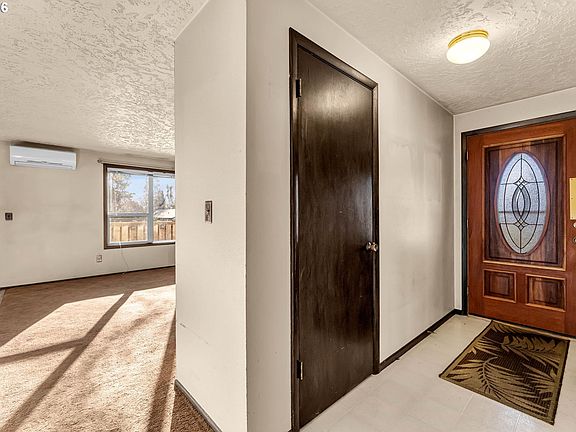 5th image of 3702 NE 45th St #3702