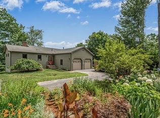 10 Lake Shore Dr, Leicester, MA 01524
