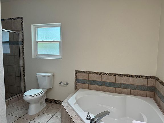 3rd image of 2651 Sunset Pl