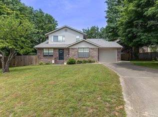 2576 W Houston St, Fayetteville, AR 72703