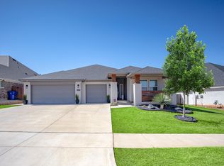 3732 Sawmill Rd, Norman, OK 73071