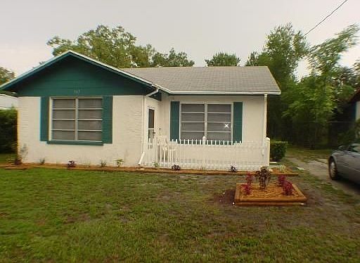 2nd image of 717 E Valencia St
