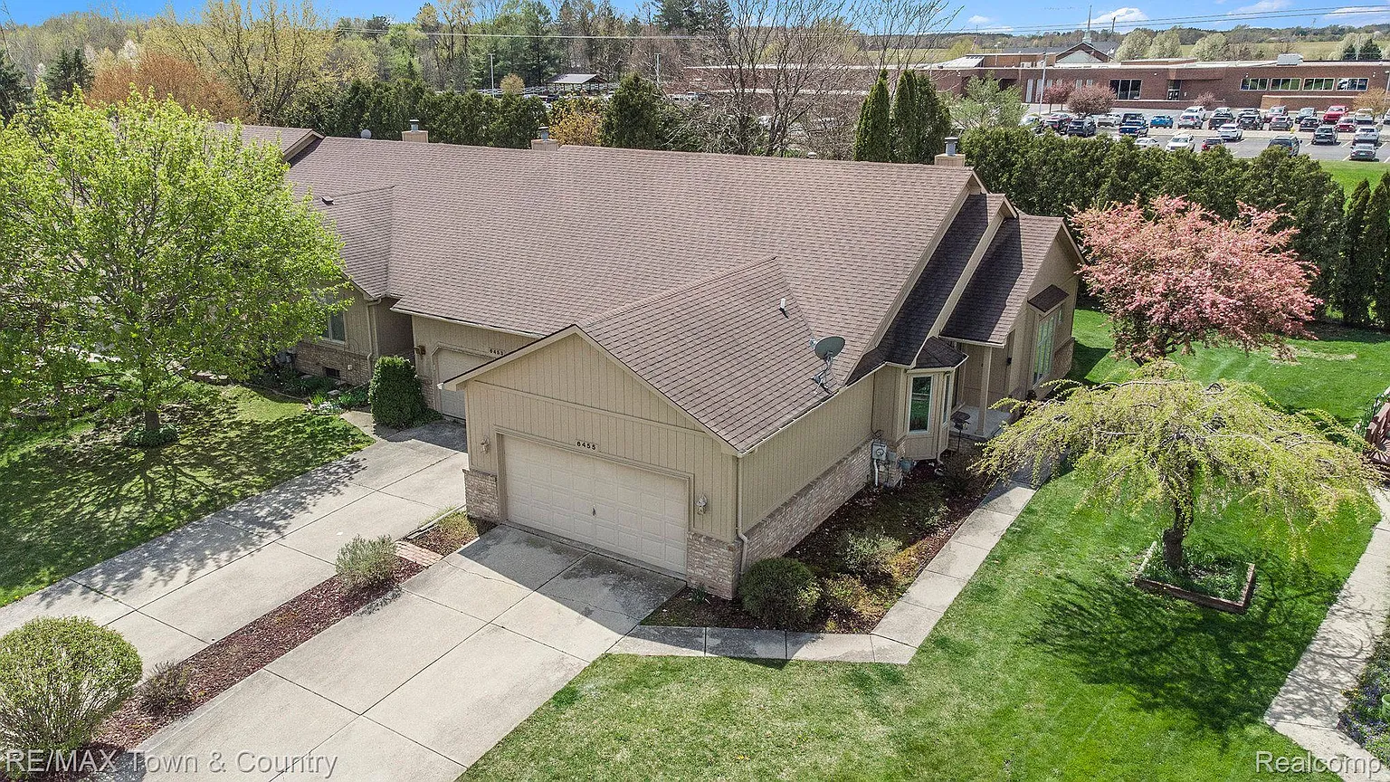 6455 Western Way photo 1