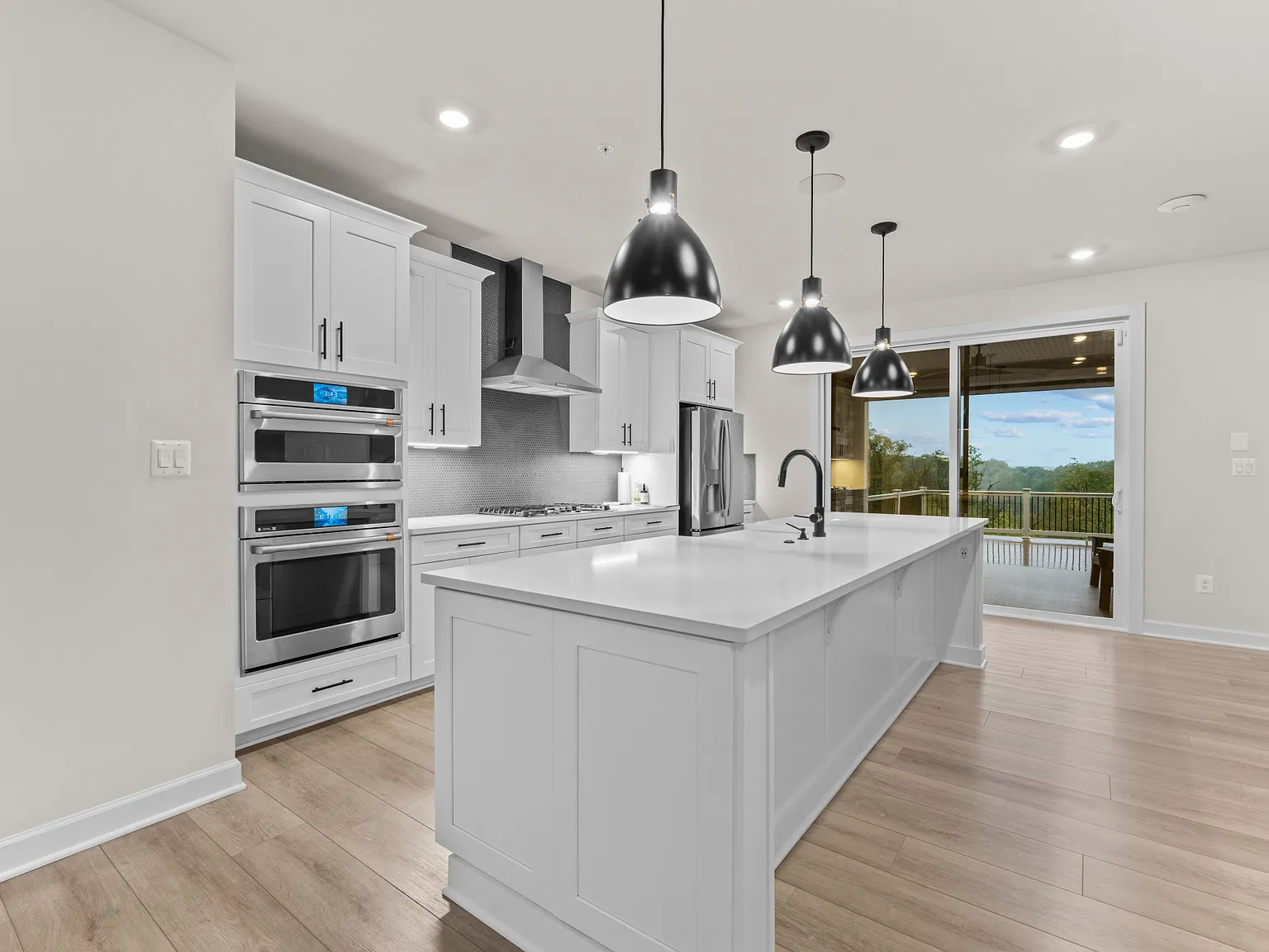 3 bed, 2789 sqft, $5,000 — Photo 3
