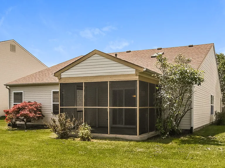 1295 Spring Lake Dr — Photo 16