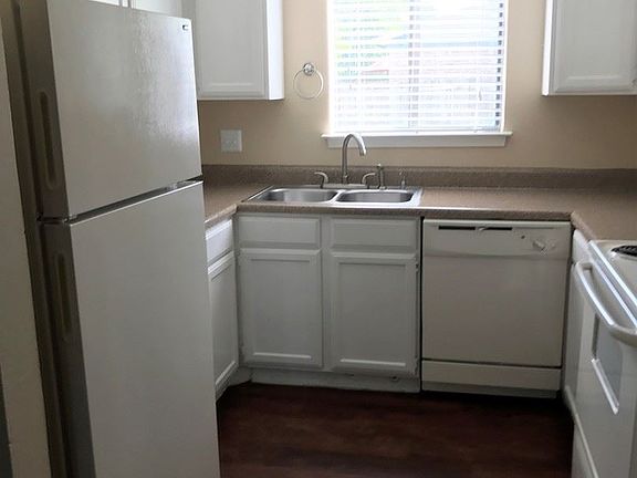 2nd image of 9512 Woodvale Dr #A