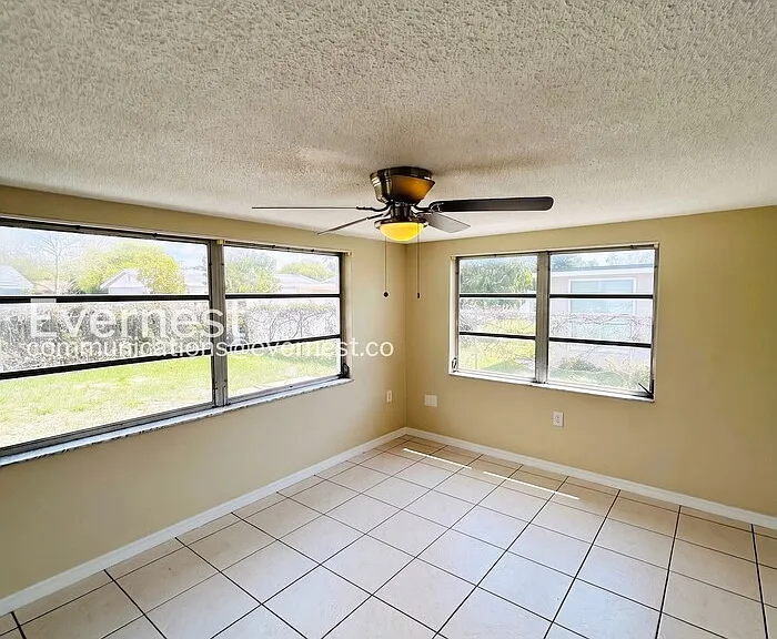 9130 Chatam Ln — Photo 11