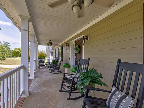5th image of 75 Valley View Dr