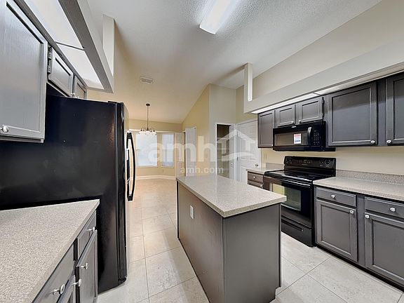 4th image of 240 Honeysuckle Way