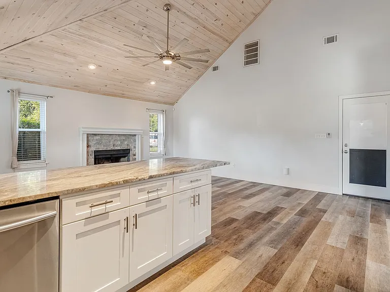 10008 Calle De Palencia — Photo 15