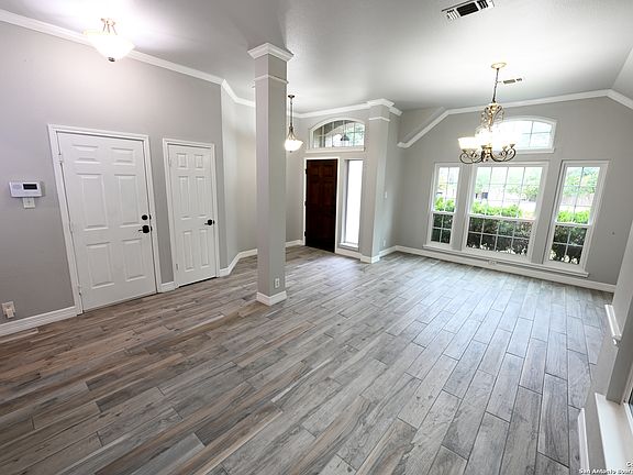 4th image of 6147 Oakwood Trail