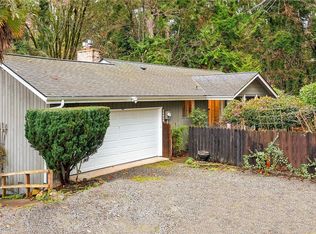 10525 Seacove Ln NE, Bainbridge Island, WA
