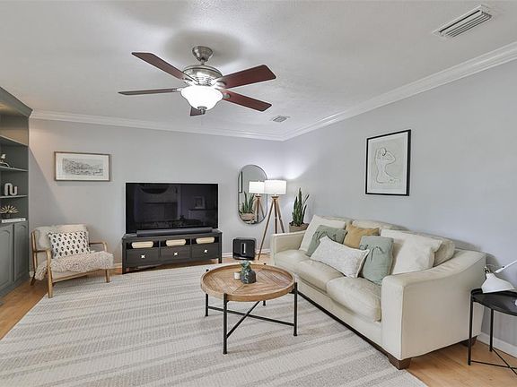 3rd image of 1311 Estatewood Dr