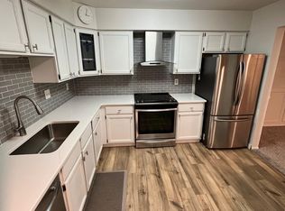 19105 Surrey Ln #19105, Northville, MI 48167