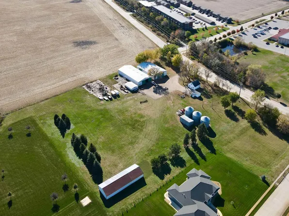 4035 Sunner Ave, Spirit Lake, IA 51360