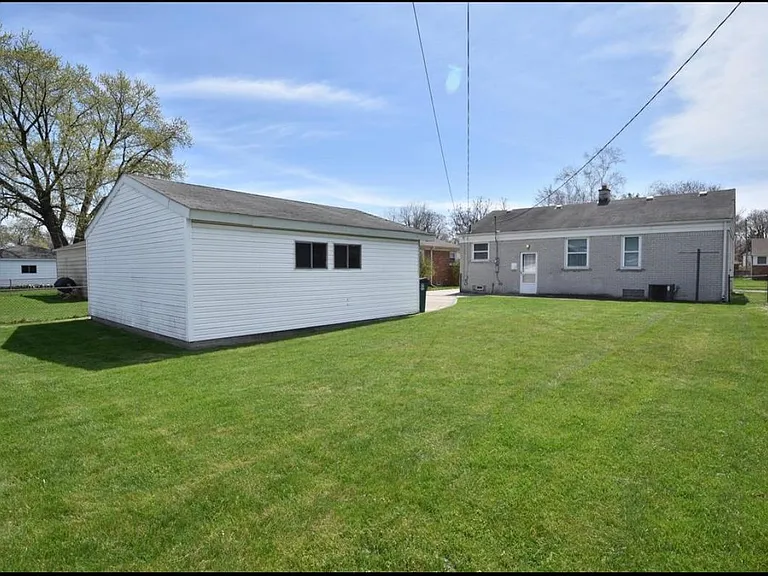 523 E La Salle Ave — Photo 17