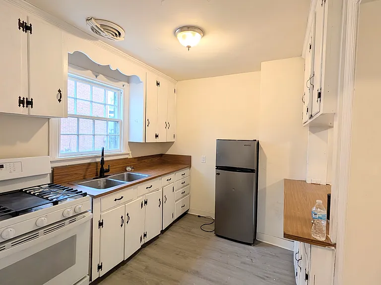 1410 Williamsburg Rd — Photo 4