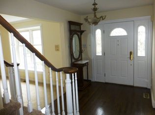 7 Wendover Ct, Mount Laurel, NJ 08054