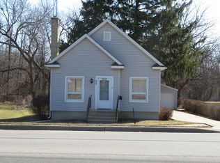 915 S State St, Marengo, IL 60152