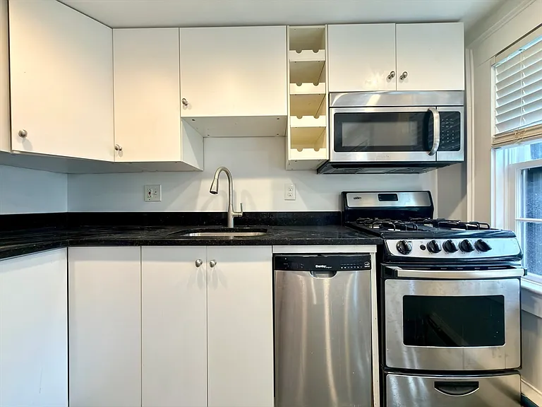 44 Melrose St #4 — Photo 13