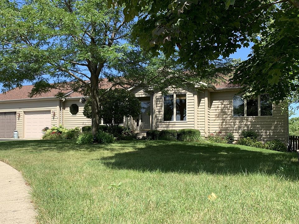 1st image of 300 Blue Spruce Ct