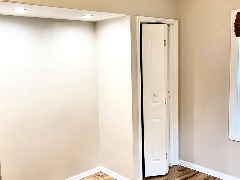 207 Village Rd — Photo 13