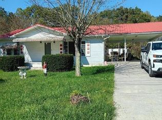 1725 Main St, Sneedville, TN 37869