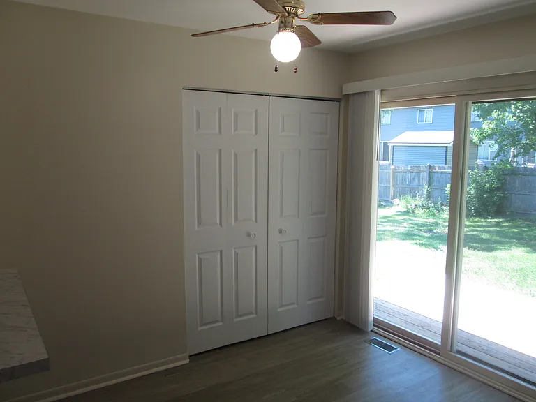 828 Pine Grove Ave — Photo 4