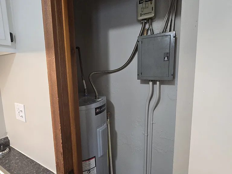 11 N Lake St #1 — Photo 3