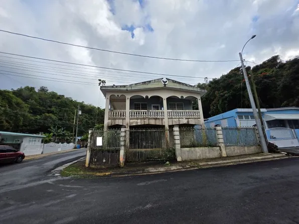 Bo Cortes San Juan St #417, Manati, PR 00674