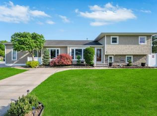 24 Adams St, Deer Park, NY 11729