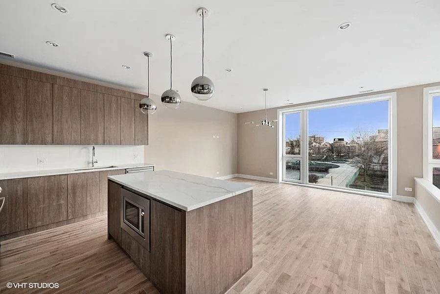2 bed, 1500 sqft, $3,200 — Photo 2