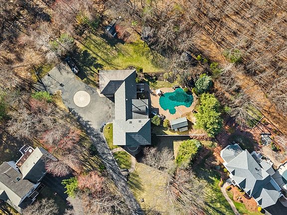 3rd image of 40 Fiorenza Dr