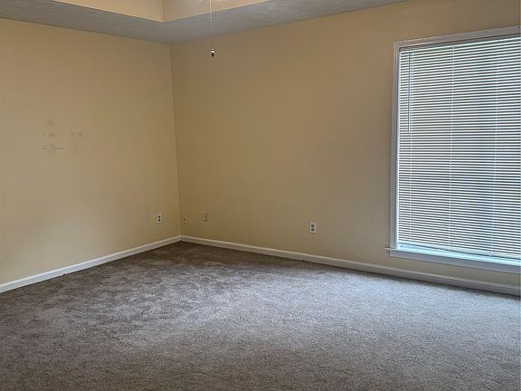 5th image of 855 Autumn Ridge Rd