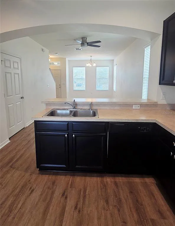2 bed, 2.5 bath, 1176 sqft, $2,000 — Photo 4