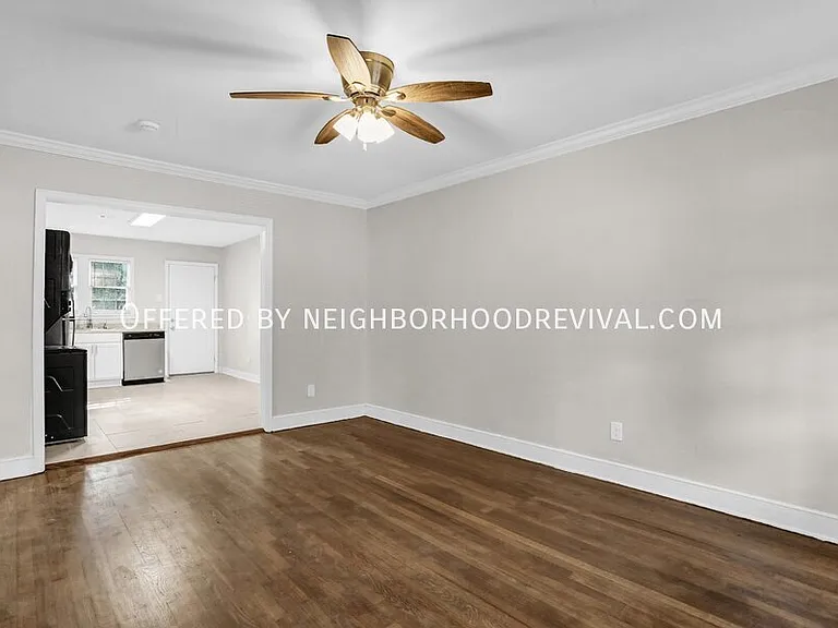 1092 Minor St — Photo 8