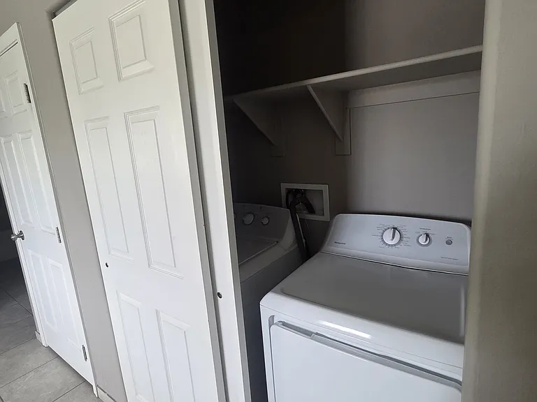 1515 W Delaware St #2 — Photo 10
