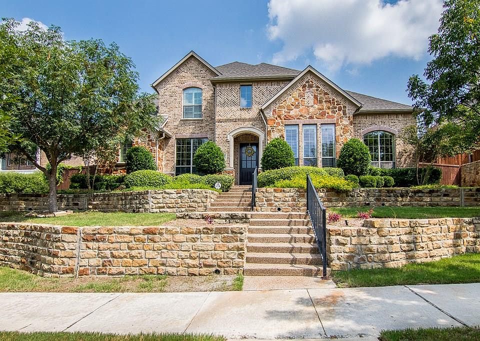 1st image of 2621 Camille Dr