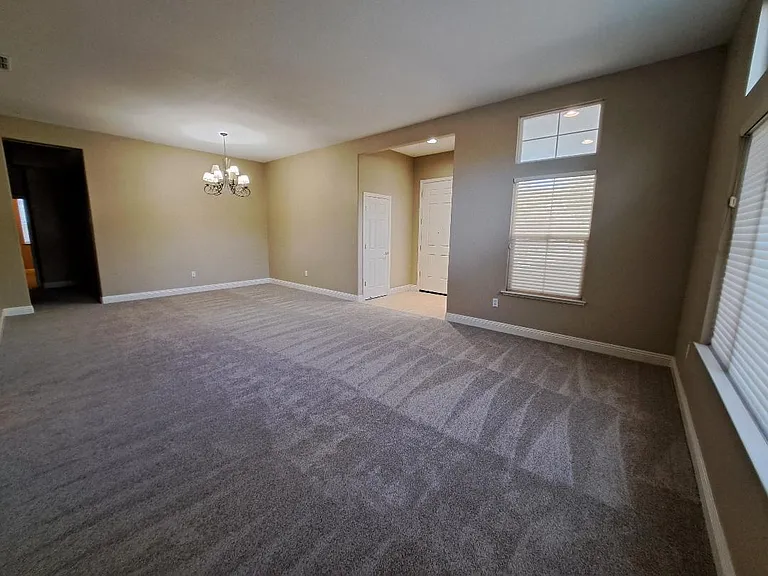 1828 Heather Garden Ln — Photo 10