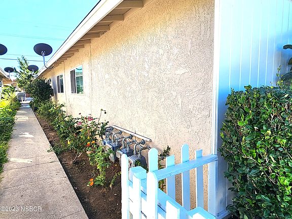 3rd image of 320 W Newlove Dr #A-b