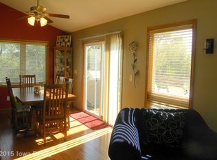 3135 E Southlawn Dr, Des Moines, IA 50320