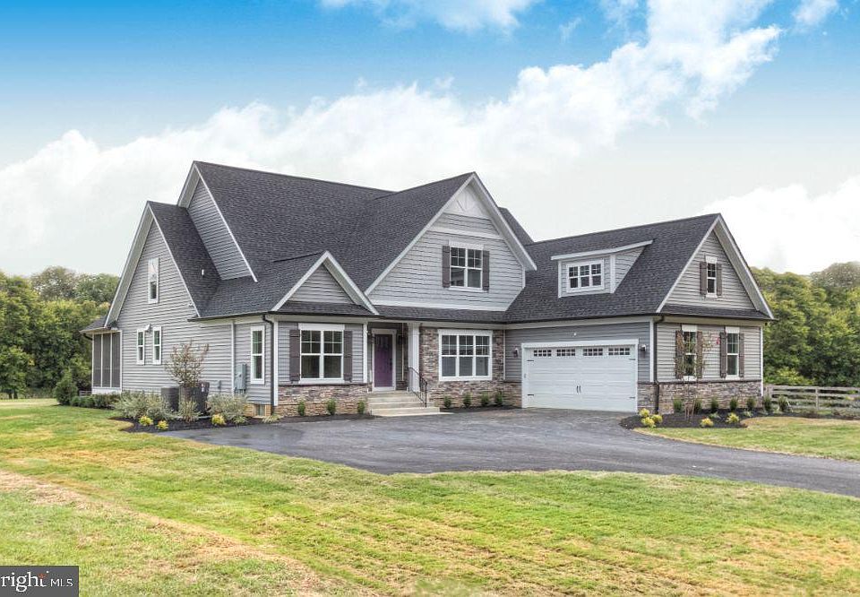 1st image of 1819 Legacy Ln