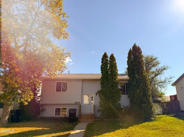 1825 28th St W, Williston, ND 58801