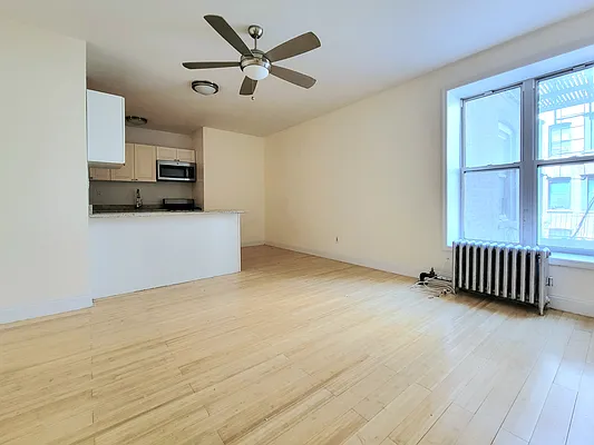 Rented by AZ REALTY NYC LLC | media 13