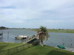 520 S Creekside Dr, Murrells Inlet, SC 29576
