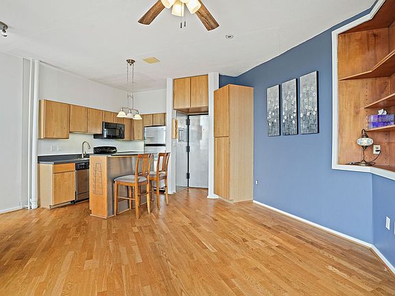 2nd image of 1615 Q St NW APT 1002