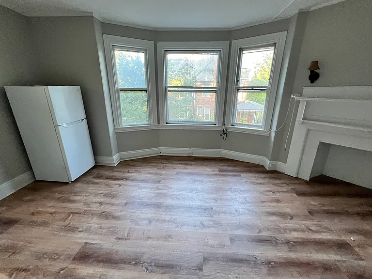 83 Englewood Ave #7 — Photo 9